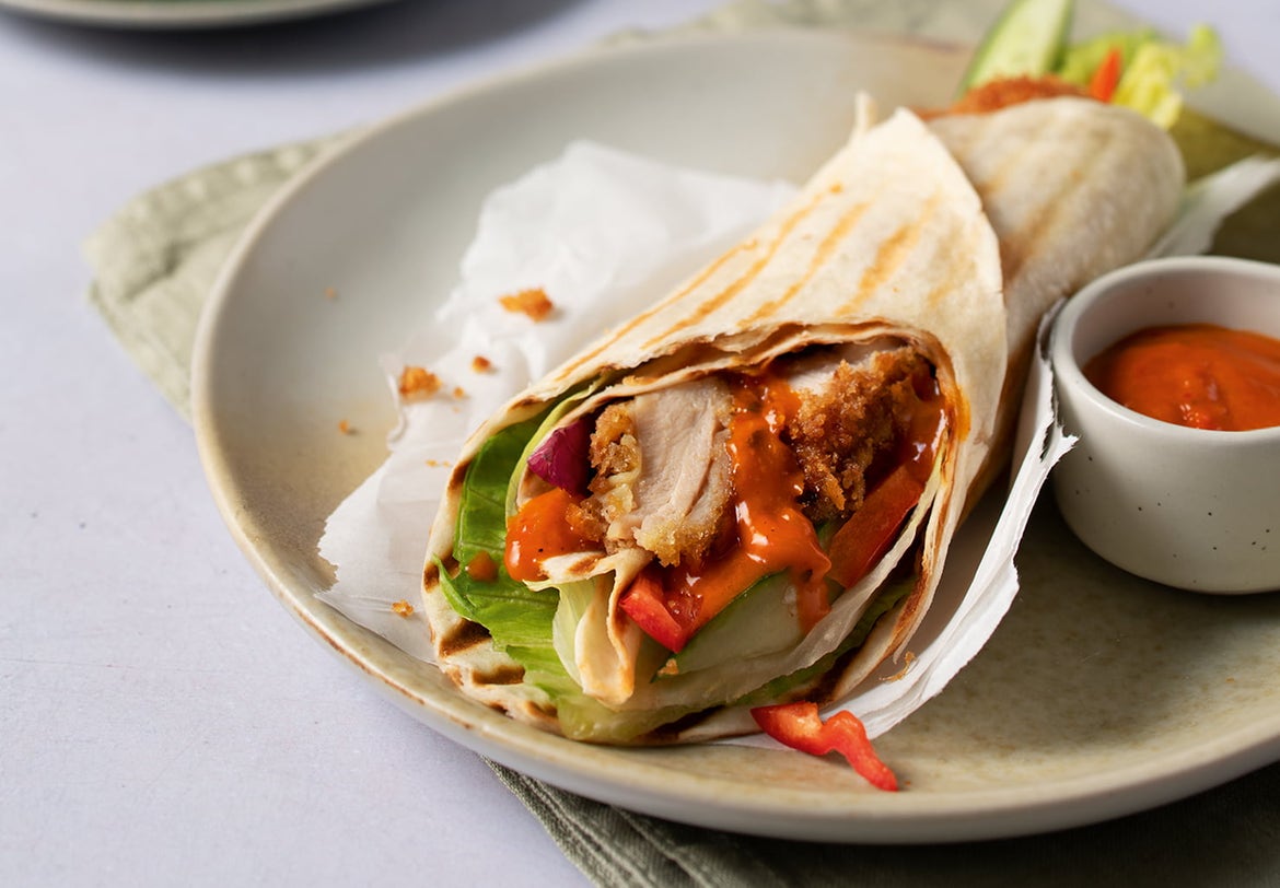 Chicken-Wrap mit Burger & Sandwich Sauce