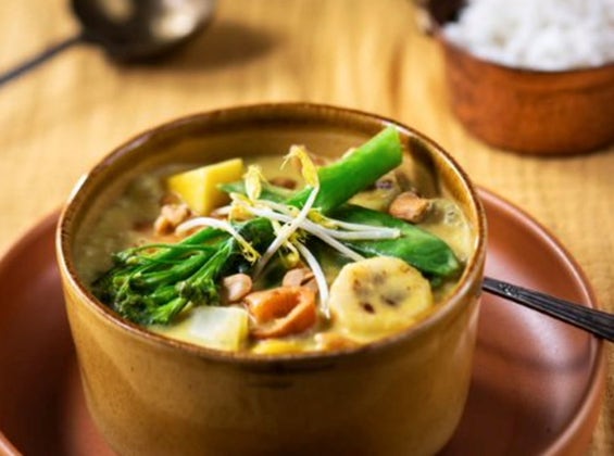 Mango-Curry mit Cashewkernen