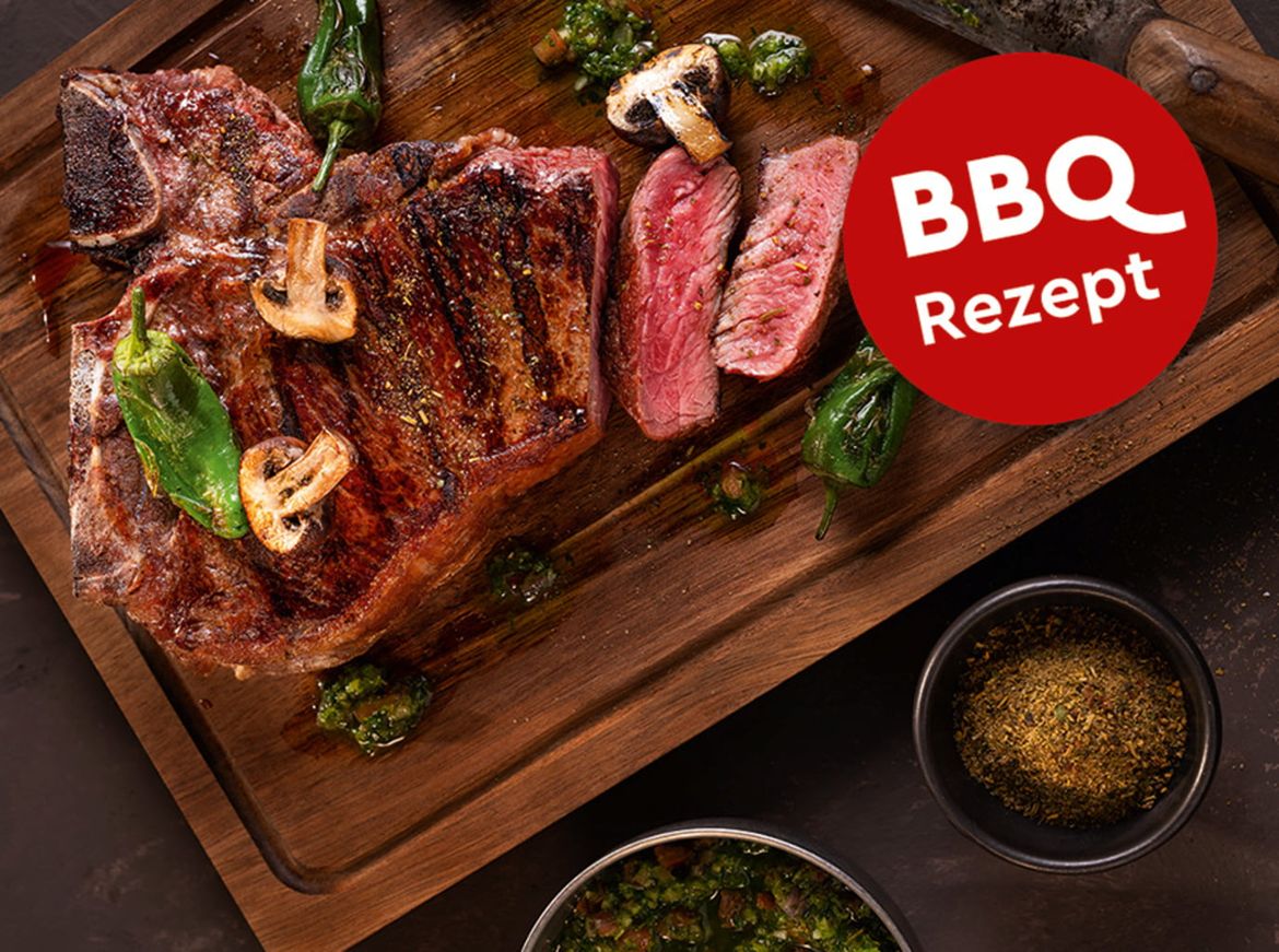 T-Bone-Steak mit Pimientos und Chimichurri-Sauce